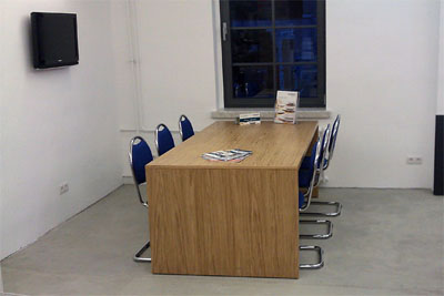 Br�ckentisch B�rotisch Meeting